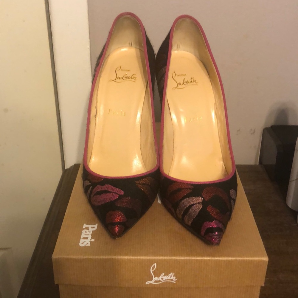 LOUBOUTIN Heels